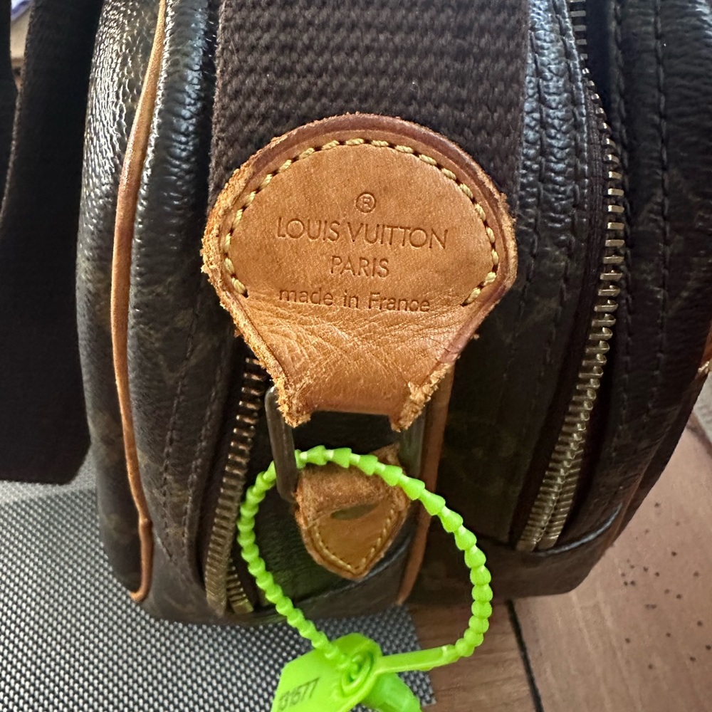 💥Louis Vuitton Leather Crossbody bag Vintage - Picture 7 of 11